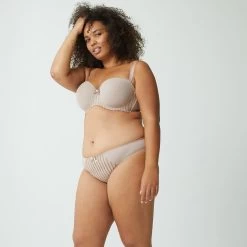 Soutien-gorge Bandeau Avec Armatures Beige Noisette Stockholm 5 Soutien-gorge Bandeau Avec Armatures Beige Noisette Stockholm -Bestform Lingerie BL25446 042 WEB 3